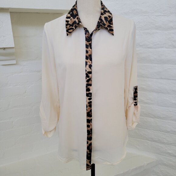 White Button Down Top Small Animal Print Blouse Shirt Ivory George Simonton Says - Picture 1 of 6